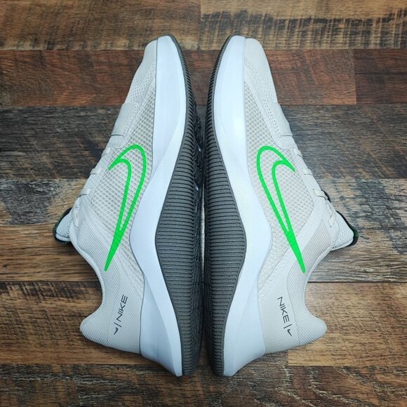 Nike Men’s MC Trainer 2 Cross Training Shoes Phantom  DM0823-008 Size 10.5 main image 4